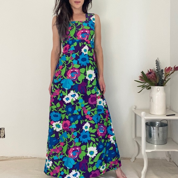 Vintage Maluna Hawaii Maxi Dress - Picture 2 of 10